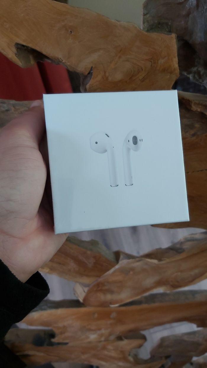 Air pods 2 - photo numéro 1