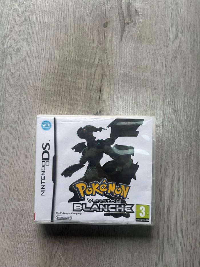 Boîte jeu DS Pokémon Blanche - photo numéro 1