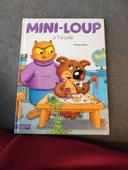 Mini loup à l'école