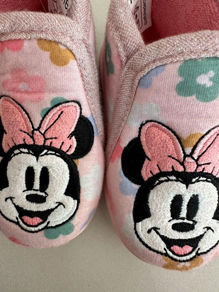 Chaussons Minnie taille 19 - photo numéro 2