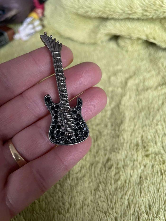 Broche Guitare - photo numéro 2