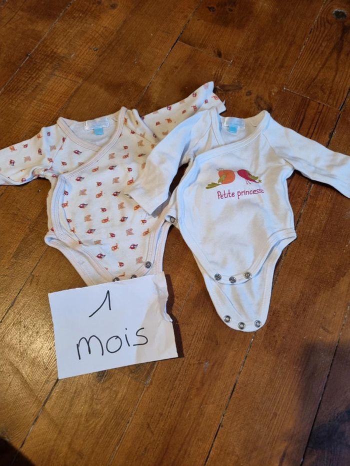 2 bodies 1 mois - photo numéro 1