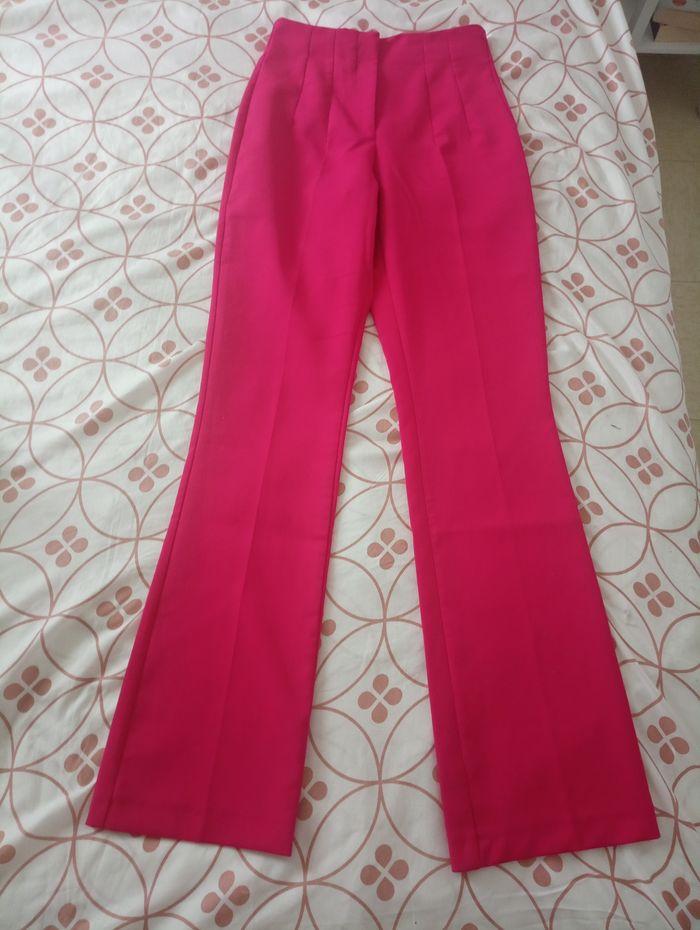 Pantalon fushia - photo numéro 1