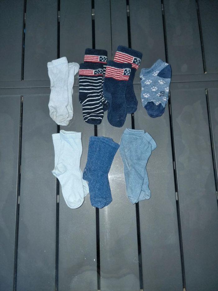 Lot 7 paires de chaussettes 21/23