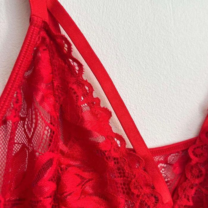 Soutien-gorge  rouge - photo numéro 2