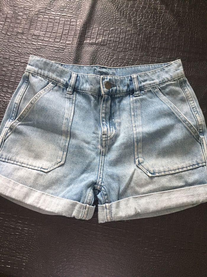 Short femme taille 34 - photo numéro 1