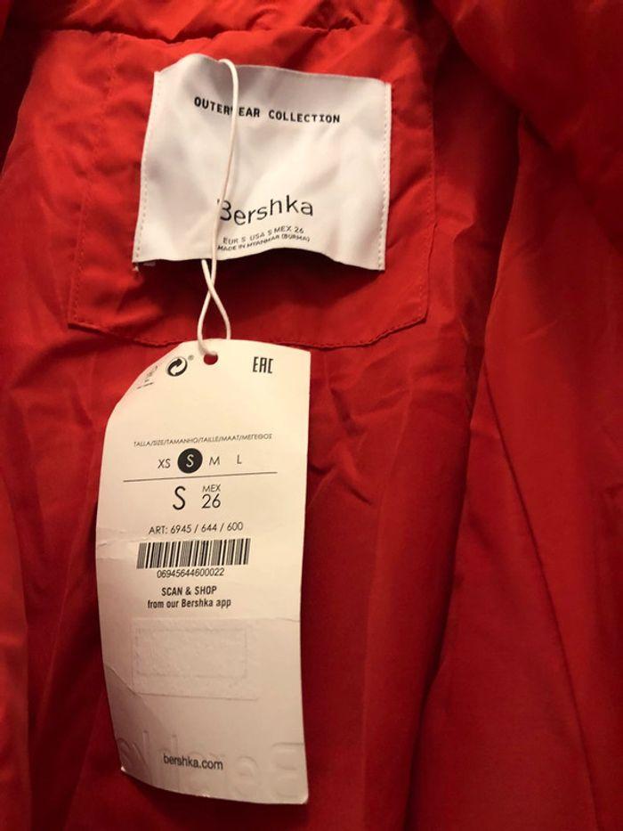 Doudoune Bershka neuve - photo numéro 3