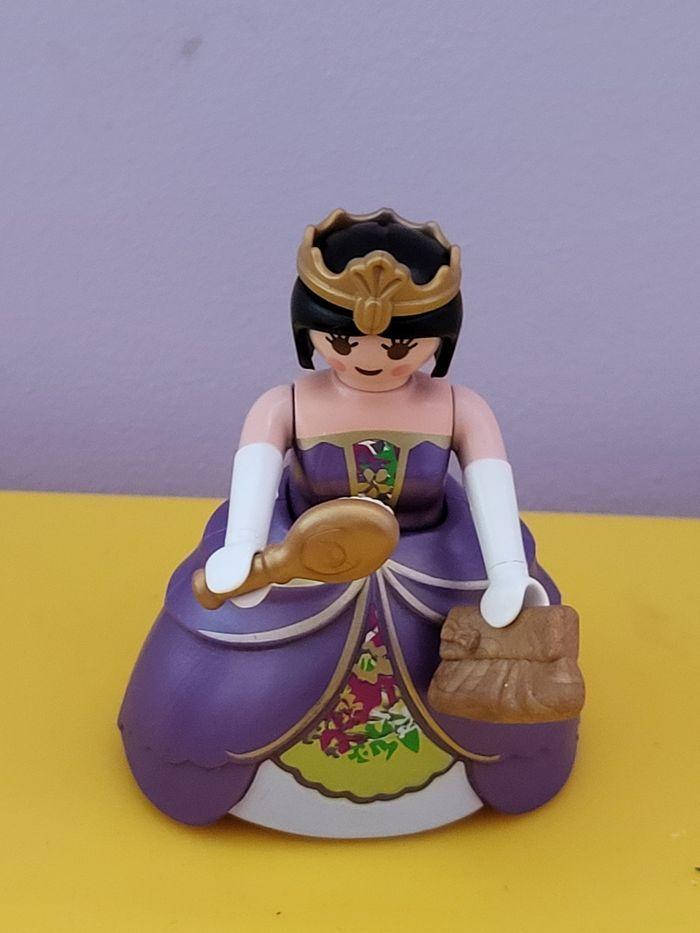 Playmobil  princesse violette - photo numéro 1