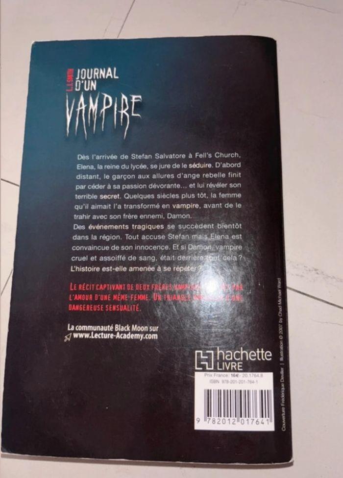 Lots livres le journal d’un vampire - photo numéro 3