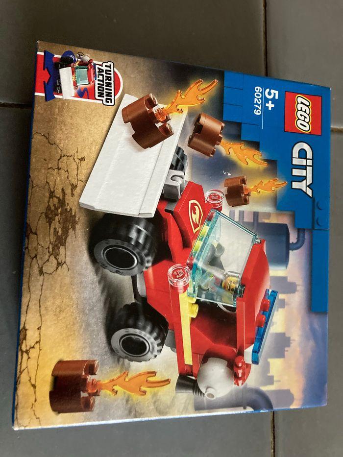 Lego neuf le camion de pompier 60279 - photo numéro 1