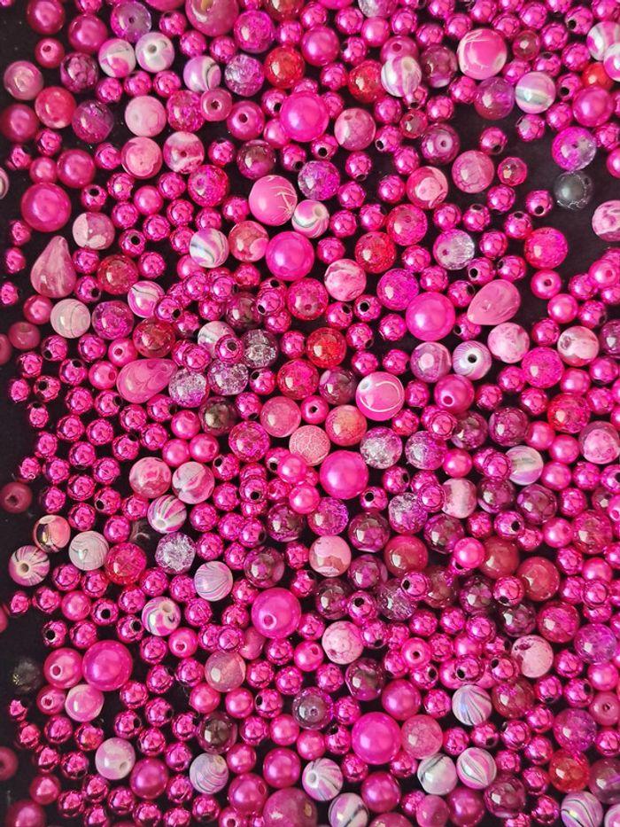 Perles fuchsia - photo numéro 1