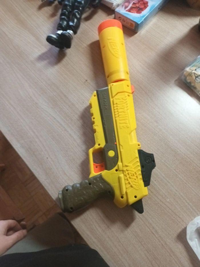 Pistolet nerf fortnite - photo numéro 1