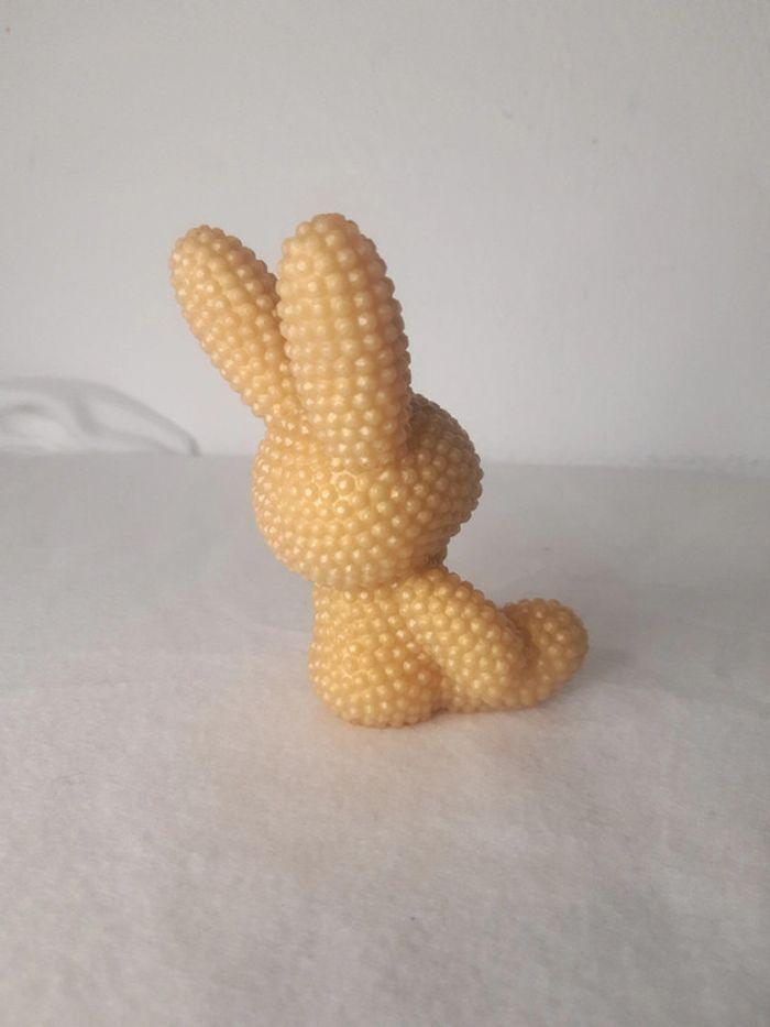 Figurine à poser lapin 3d en perles de résine dorée - photo numéro 5