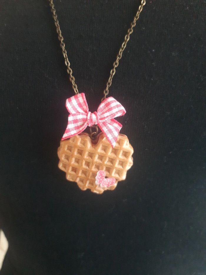 collier long doré gaufre biscuit coeur miniature - photo numéro 3