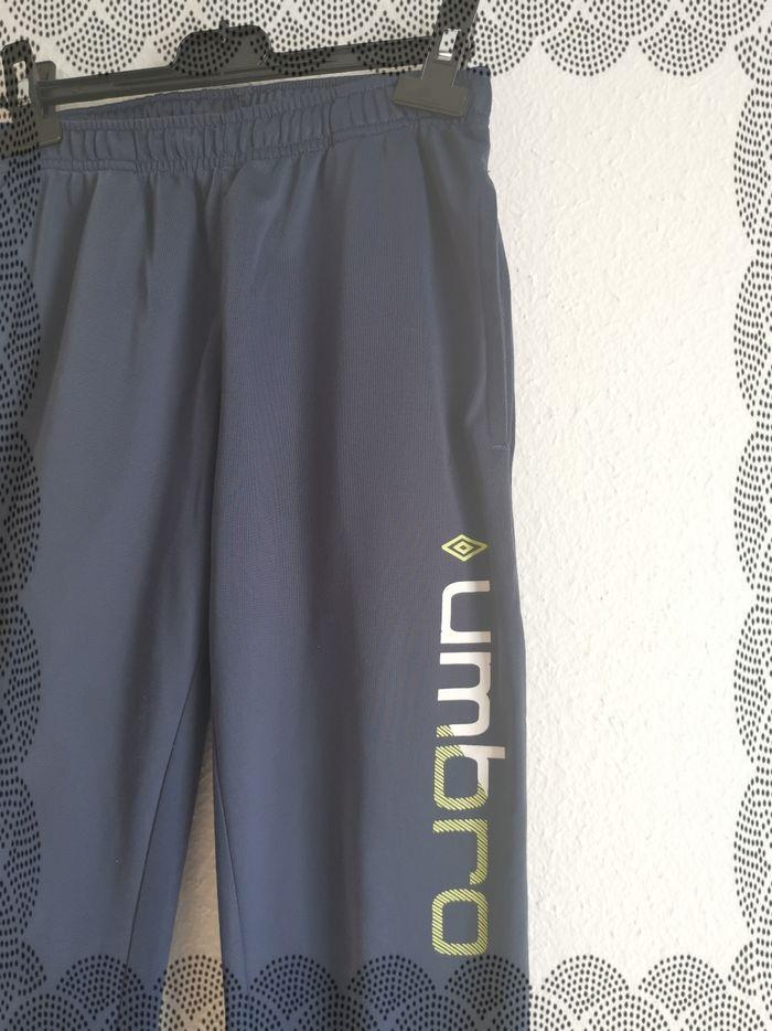 Pantalon Umbro 11/12 ans - photo numéro 3