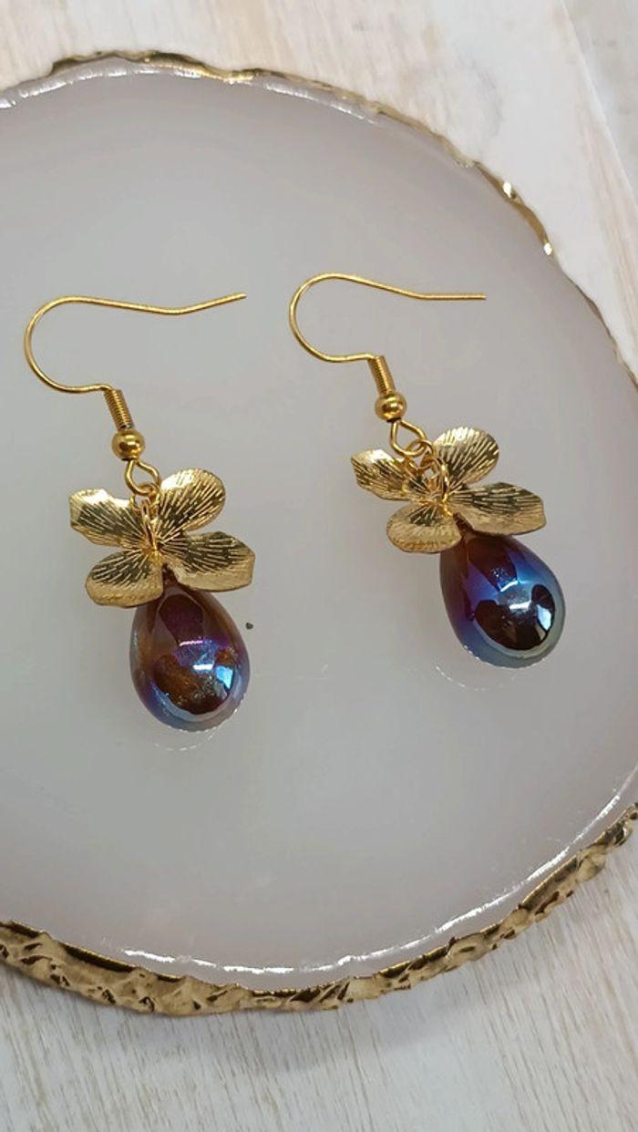 Jolies boucles d'oreilles pendantes - photo numéro 1