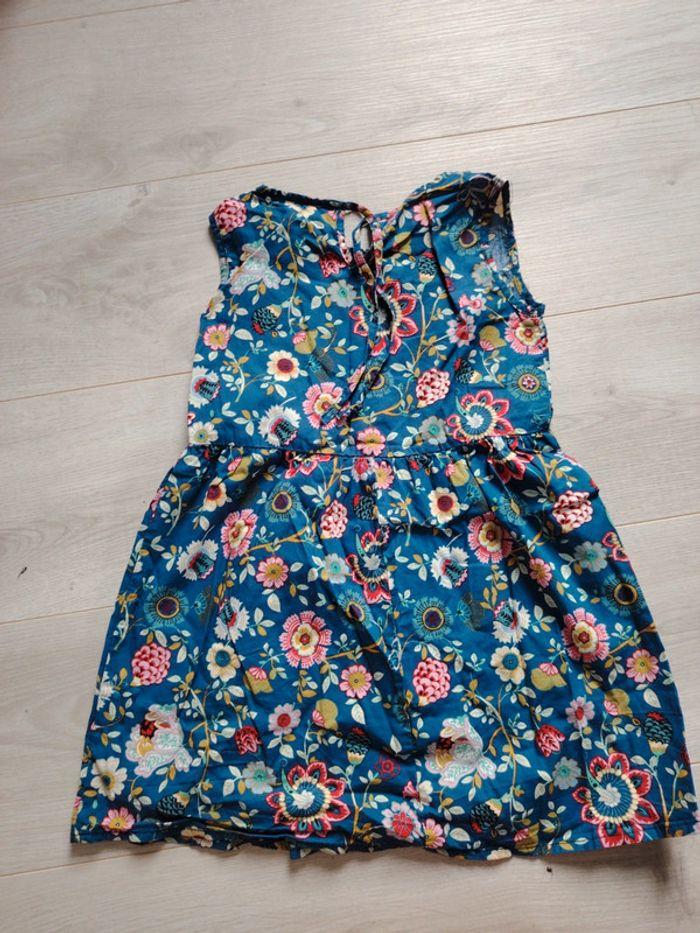 Robe d'été fille. Taille 5/6 ans - photo numéro 2