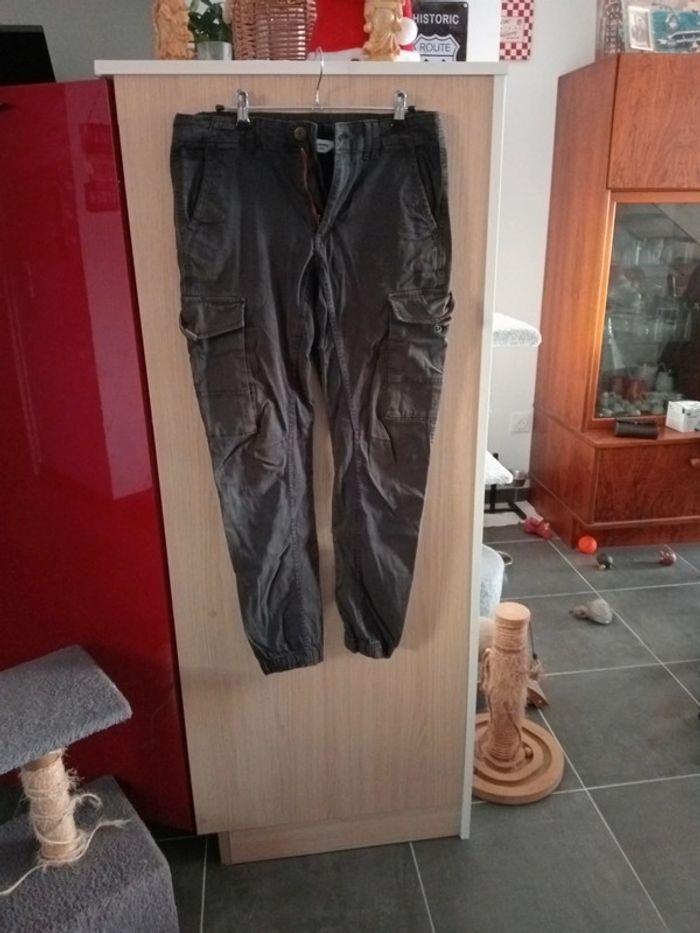 Pantalon cargo noir délavé taille 30/32 - photo numéro 1