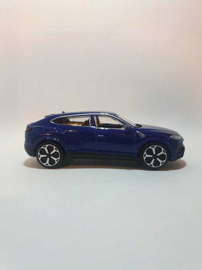 Lamborghini Urus 1/43 Bleu - Burago - photo numéro 8