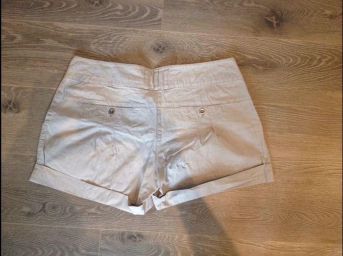 Short taille 42 - photo numéro 3