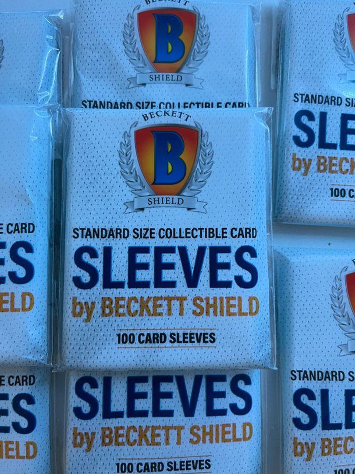 10 packs of 100 sleeves Becket Shields - photo numéro 3