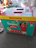 Carton Maxi pack couches pants  Pampers taille 5