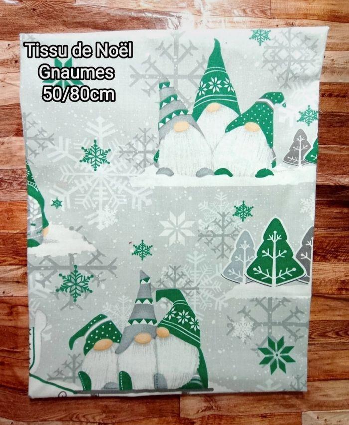 Tissu Coton de Noël Gnomes Gris Vert - photo numéro 1