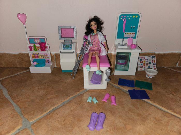 Barbie clinique médicale