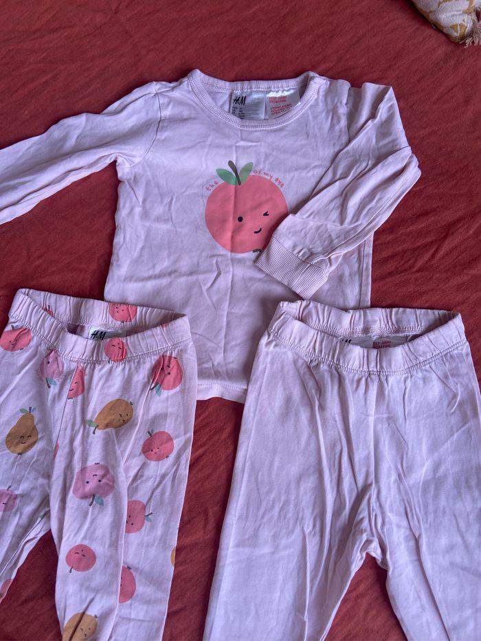 Lot de 2 pyjama bébé fille H&M taille 9 mois - photo numéro 4