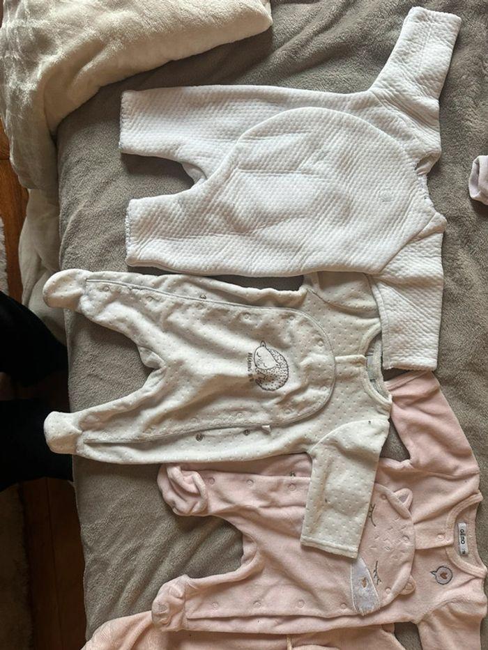 Lot de 5 pyjamas 1 mois - photo numéro 2