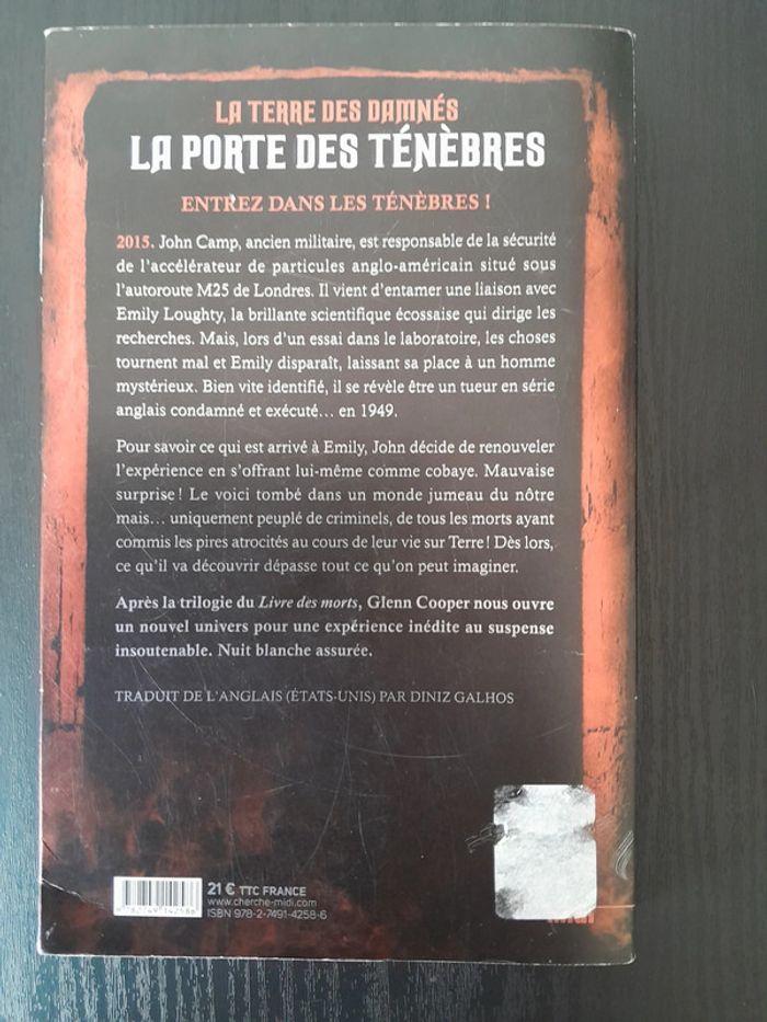 La porte des ténèbres - photo numéro 2