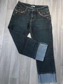 Beau pantacourt en jeans, taille 36.