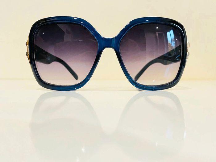 Lunette de soleil femme bleu pétrole et dorée verres dégradés UV protection catégorie 3 - photo numéro 6