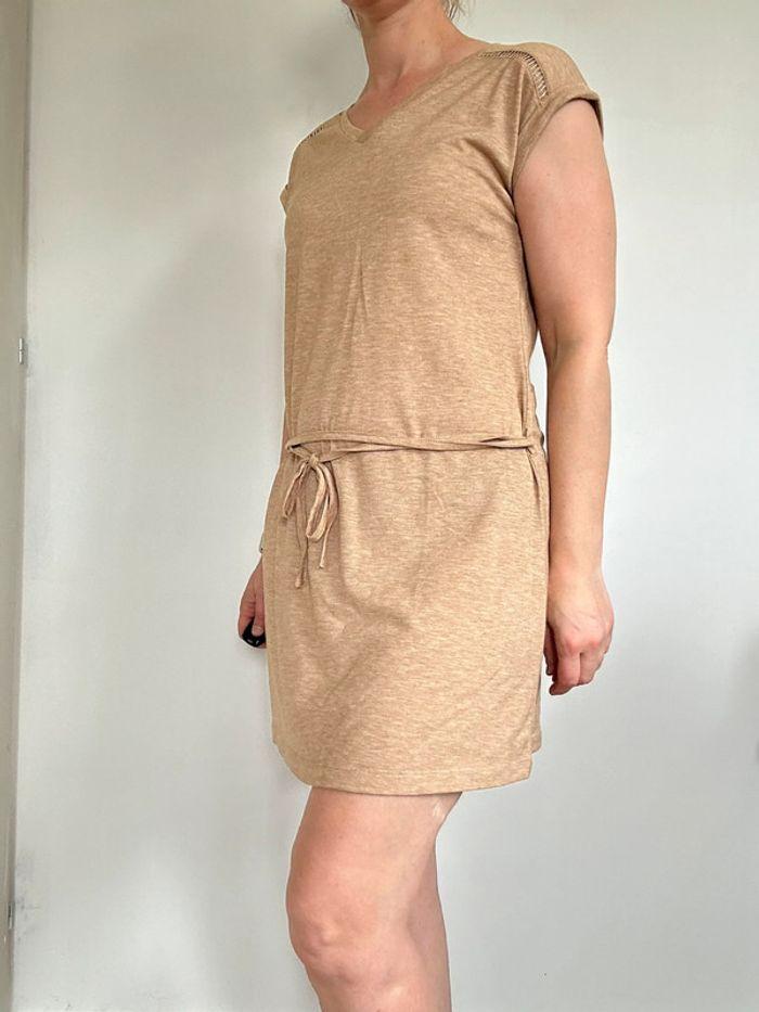 Robe teeshirt beige Gémo taille 38 💖 - photo numéro 1