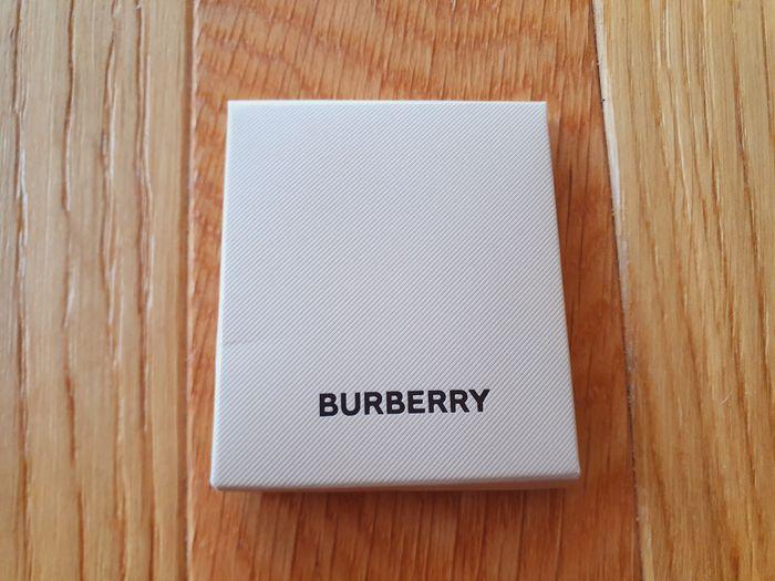 Support de Téléphone , Anneau de Télephone "Burberry" Neuf dans boite. - photo numéro 8