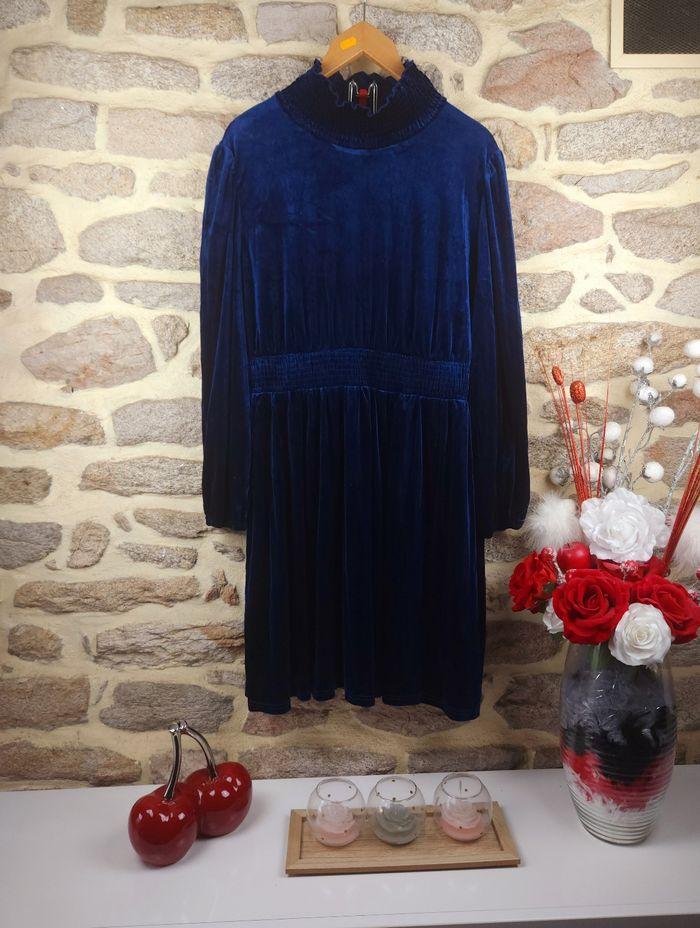 Robe en velours manches longues col montant bleue nuit Femme taille 54 marque Asos 🍬 - photo numéro 1