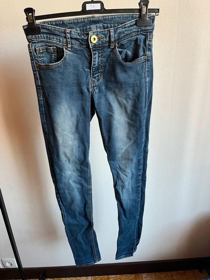 Jeans bleu taille 36 - photo numéro 1