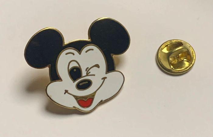 Pin’s Disney - photo numéro 1