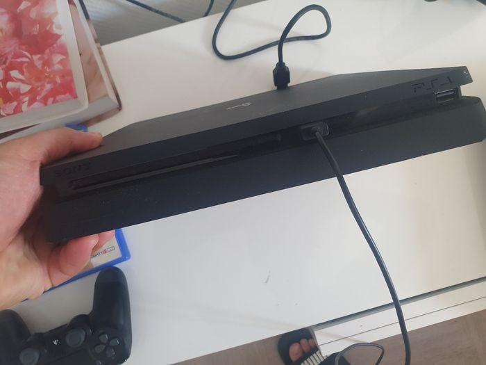 Playstation 4 slim - photo numéro 5