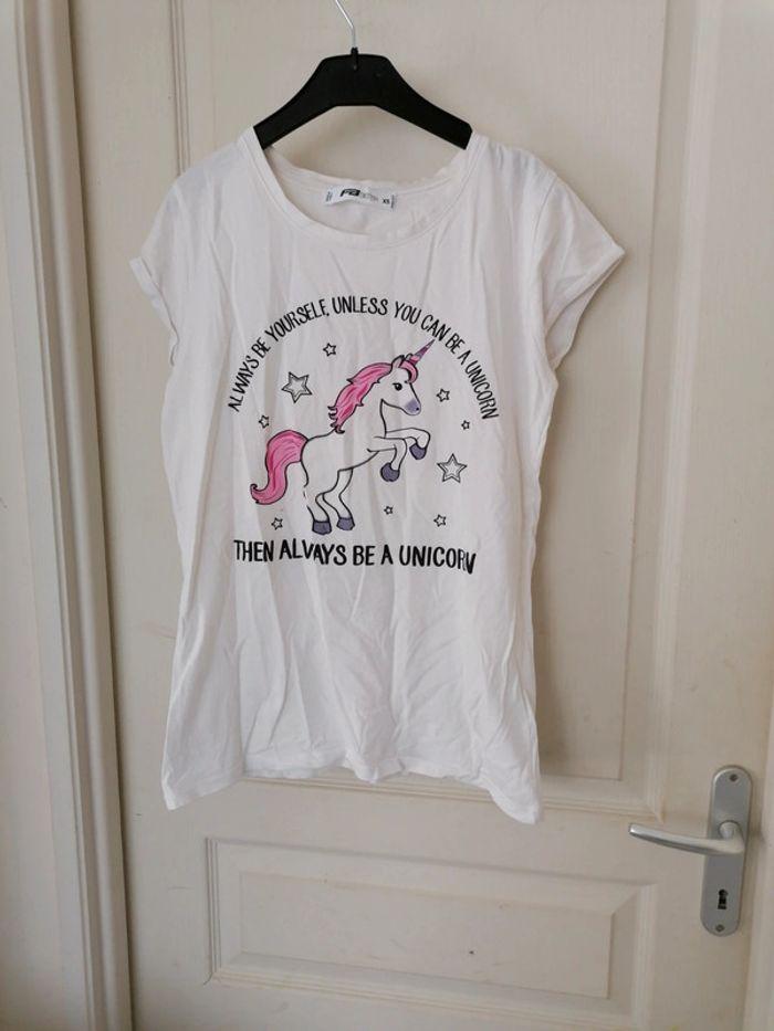 Tee shirt licorne - photo numéro 1