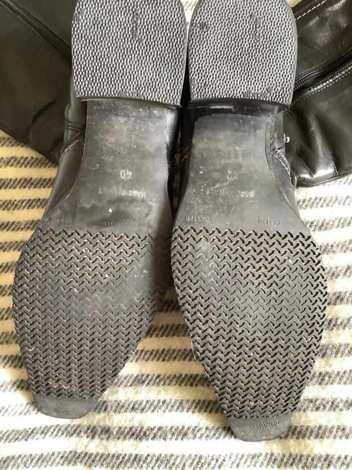 Bottes cuir noir à boucle genre motard - photo numéro 11