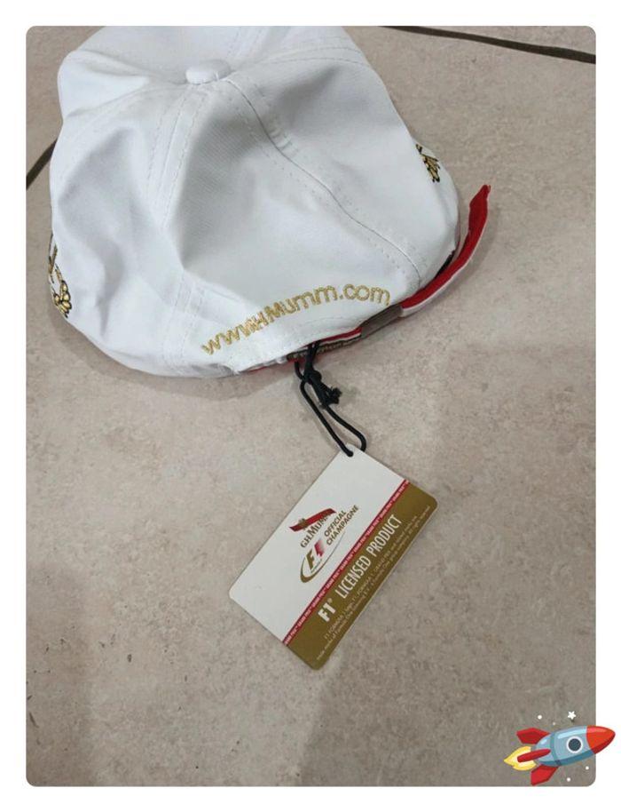 Casquette F1 officiel Mumm neuve - photo numéro 2