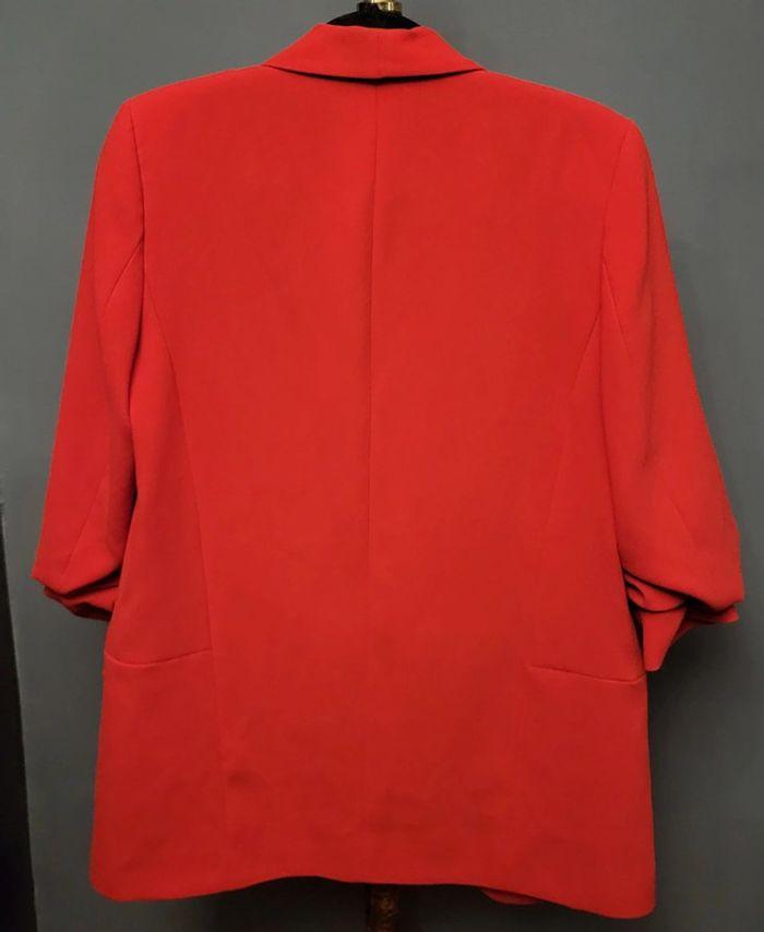 Veste Blazer rouge Zara etat neuf sans etiquette taille M - photo numéro 2