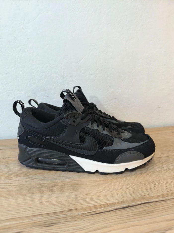 Baskets Nike air max 90 futura noir pointure 39 neuves avec boîte d'origine - photo numéro 2