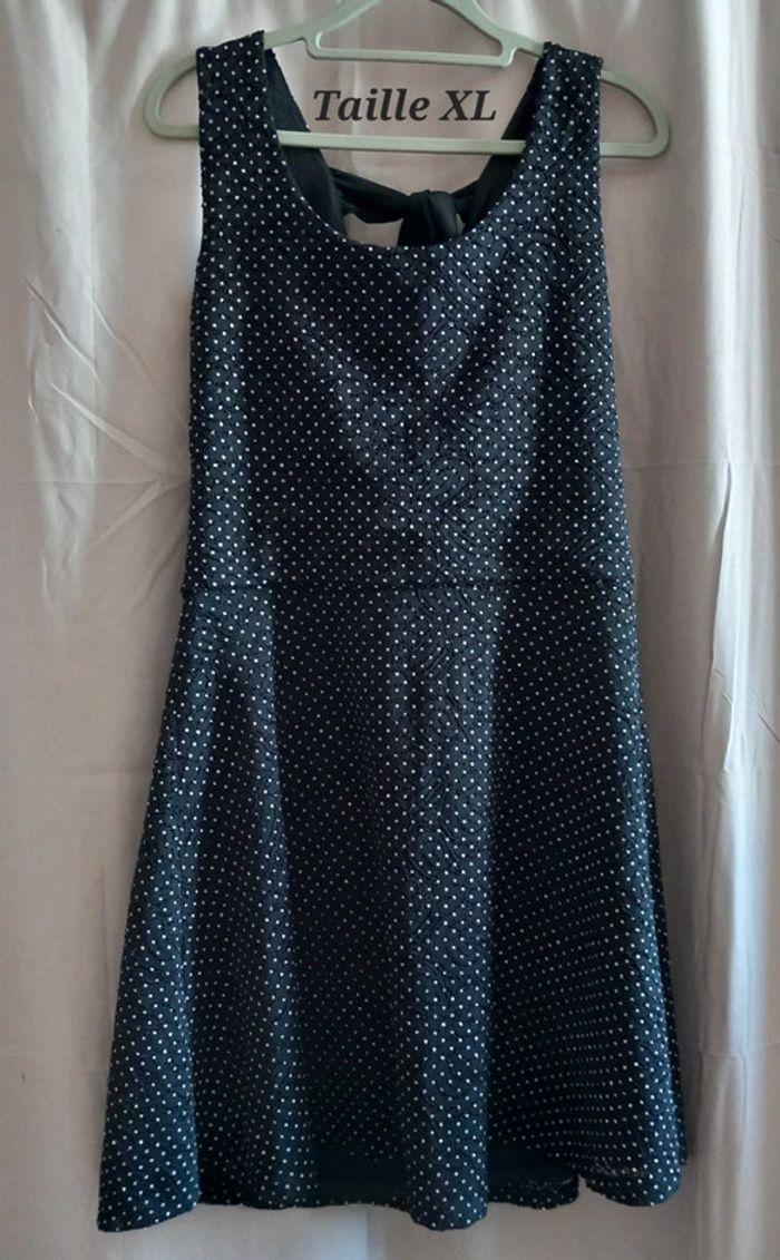 Robe vintage à petits pois taille 44 - photo numéro 1