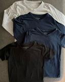 Lot de 4 thee shirt basic garçon taille 98/104