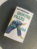 🌼 Livre ados 《 Quatres filles et un jean 》