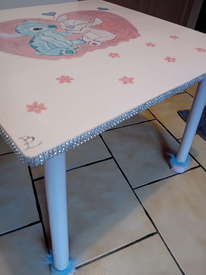 Table pour enfants Stitch et Angèle relookée - photo numéro 2