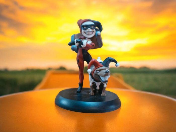 Qfig harley quinn et chien - photo numéro 1