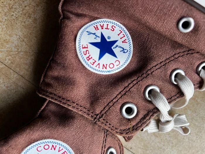 Converse montante 36,5 chocolat très bon état - photo numéro 3